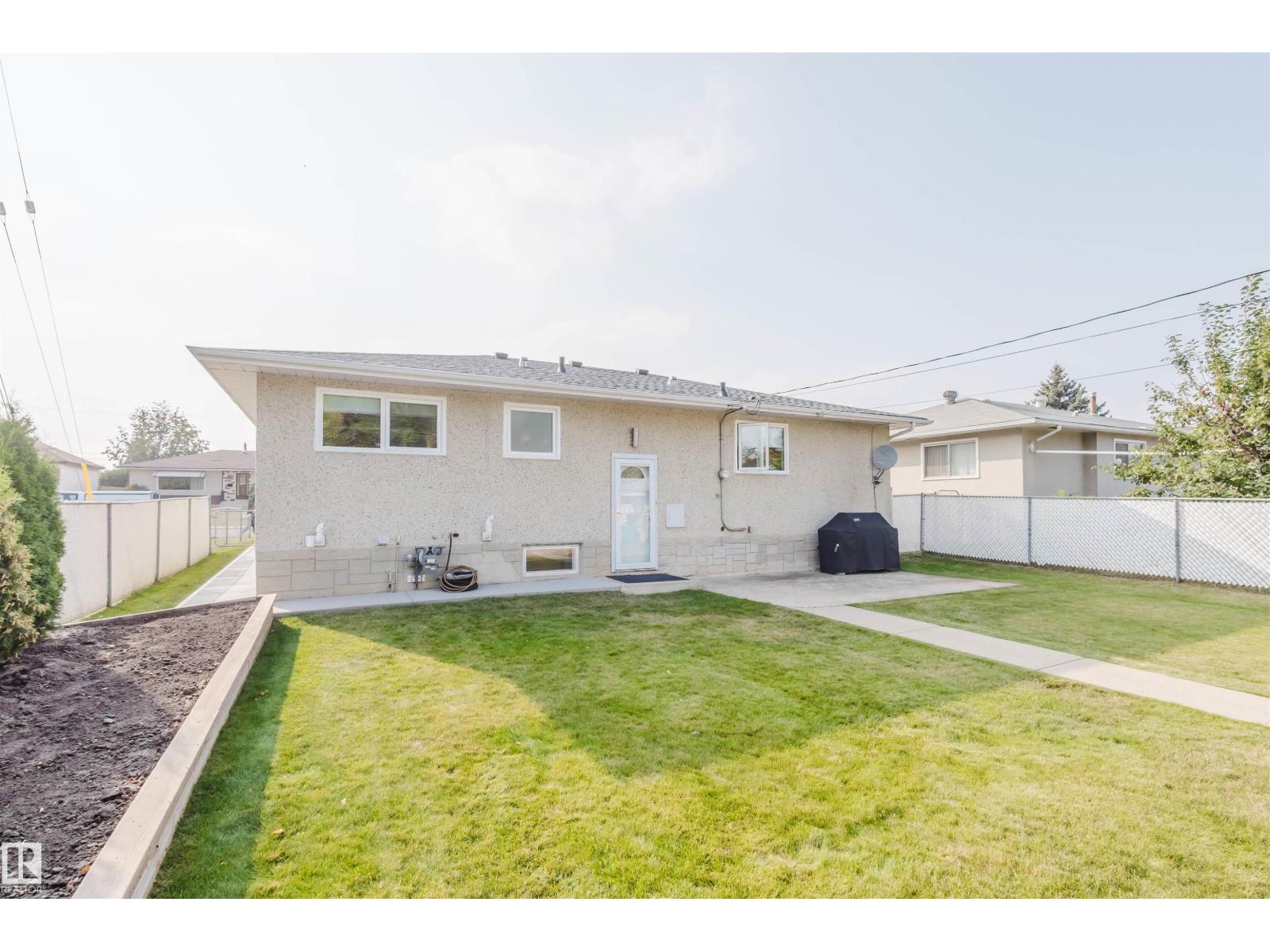 Photo 43 of 8607 73 St Nw, Edmonton AB