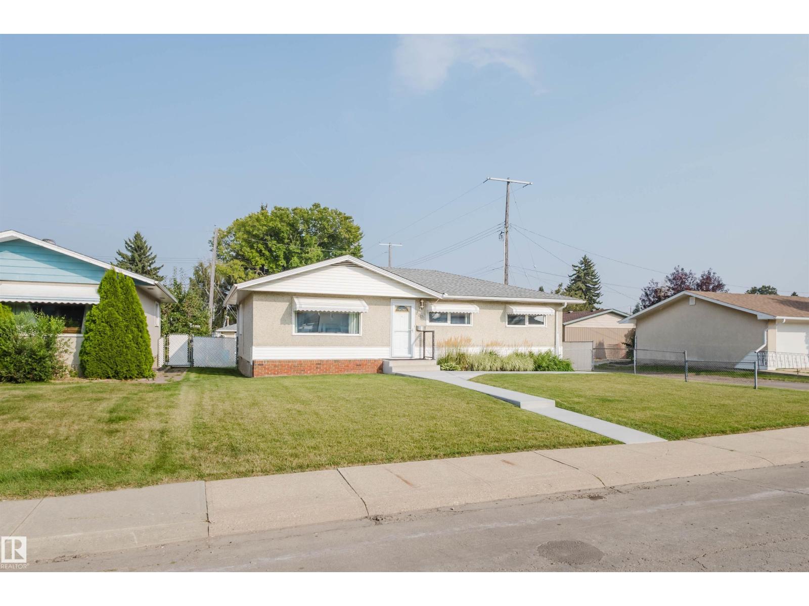 Photo 45 of 8607 73 St Nw, Edmonton AB
