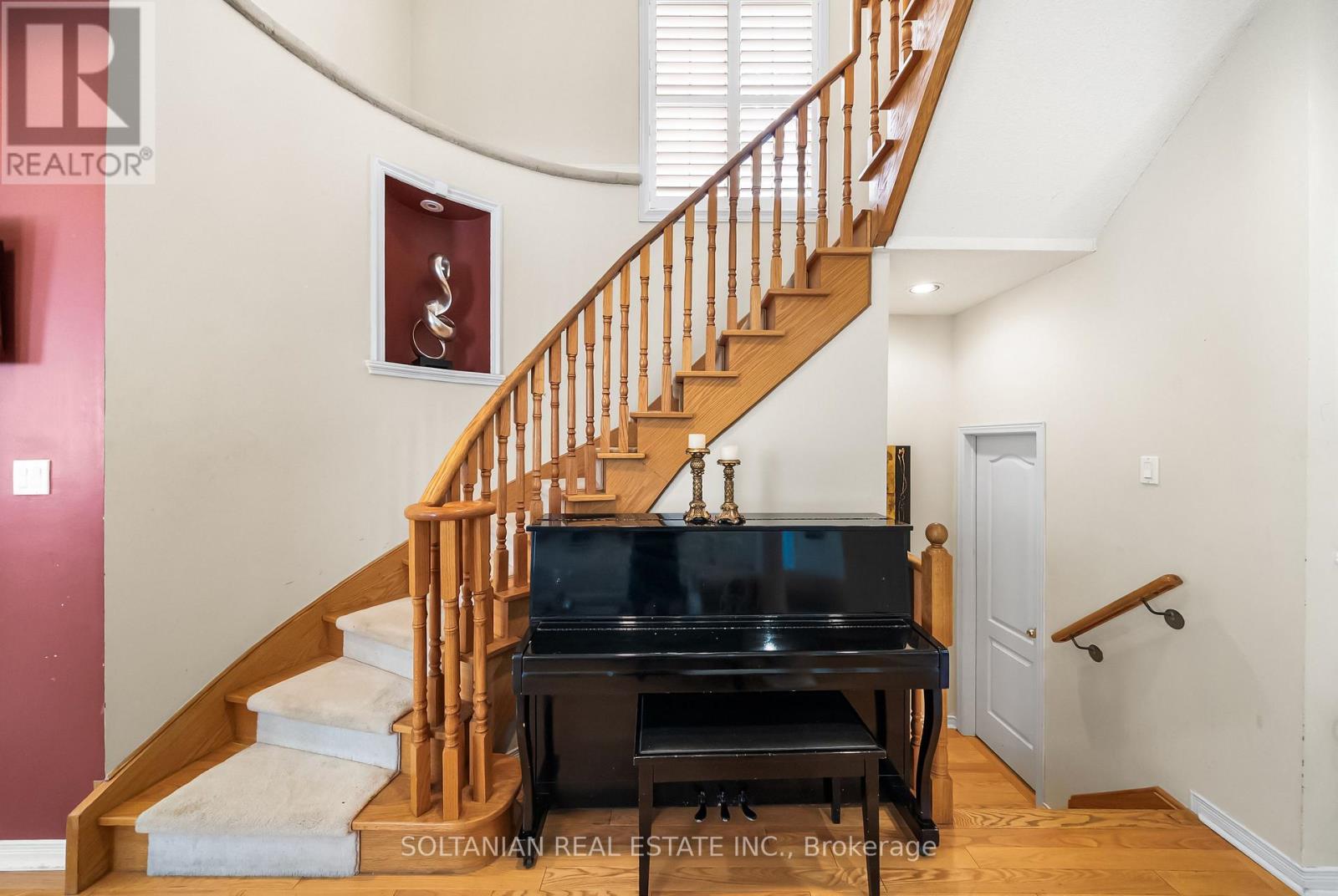 Photo 11 of 242 Frank Endean Road, Richmond Hill ON
