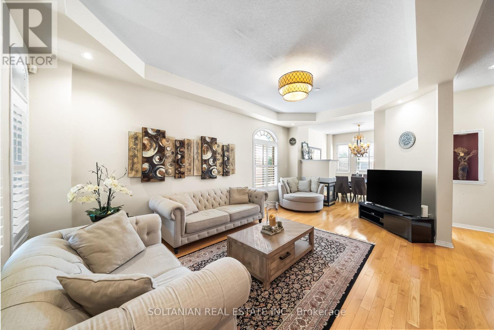 Photo 5 of 242 Frank Endean Road, Richmond Hill ON