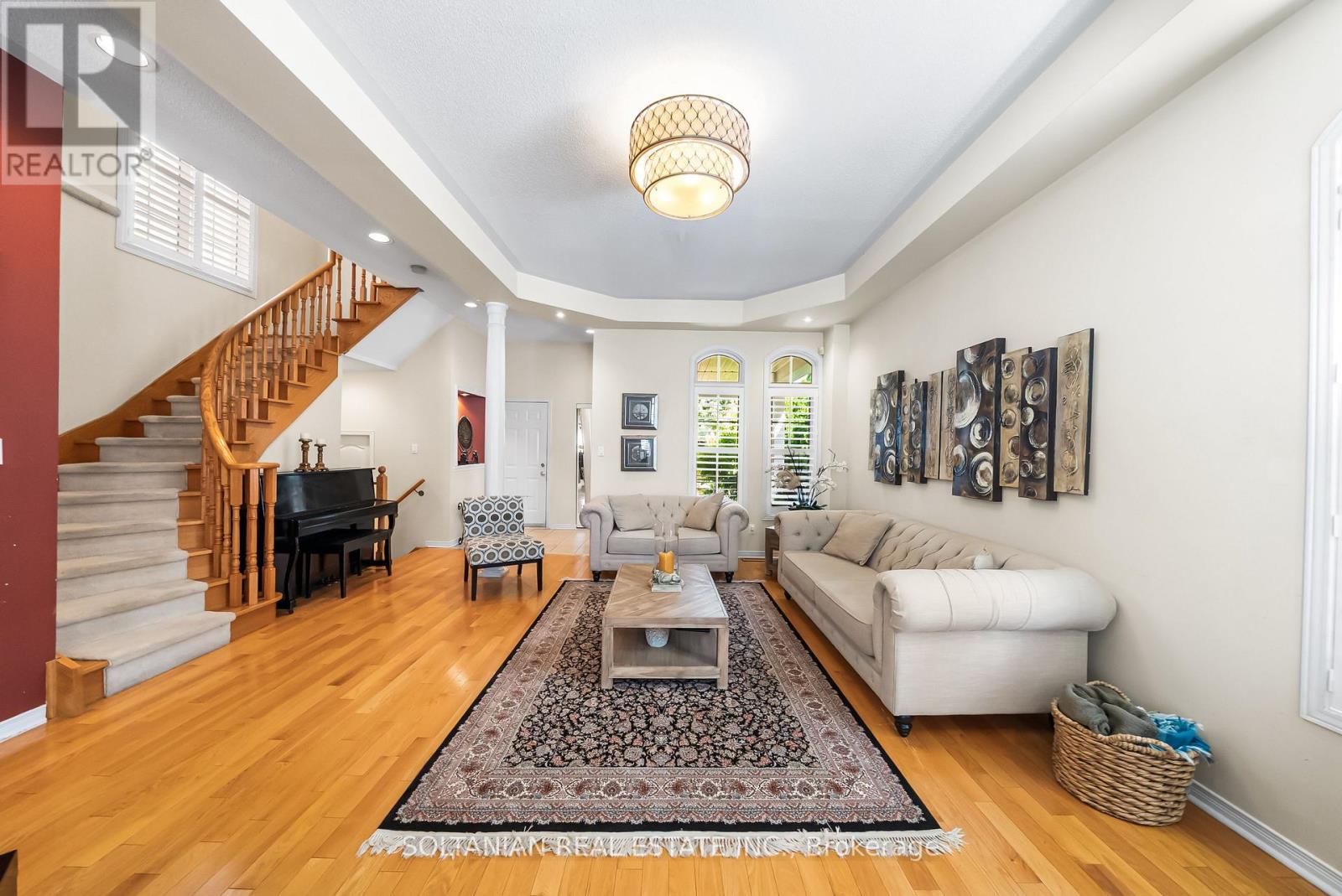Photo 9 of 242 Frank Endean Road, Richmond Hill ON