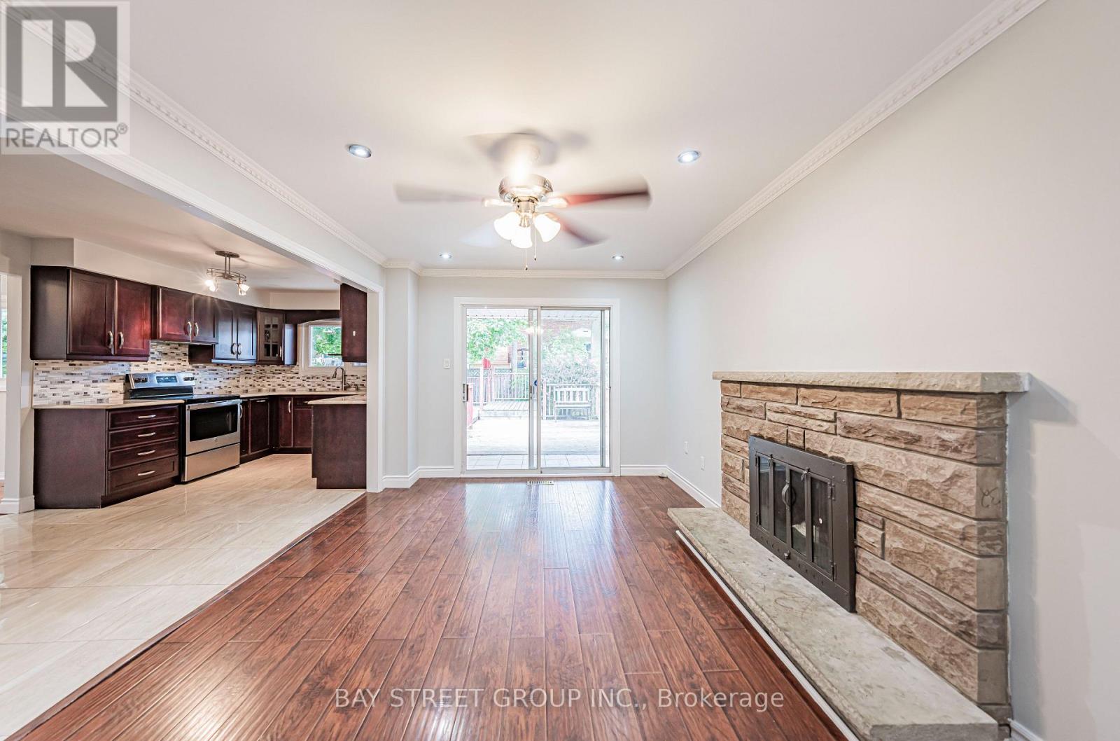 Photo 16 of 547 Raymerville Drive, Markham ON