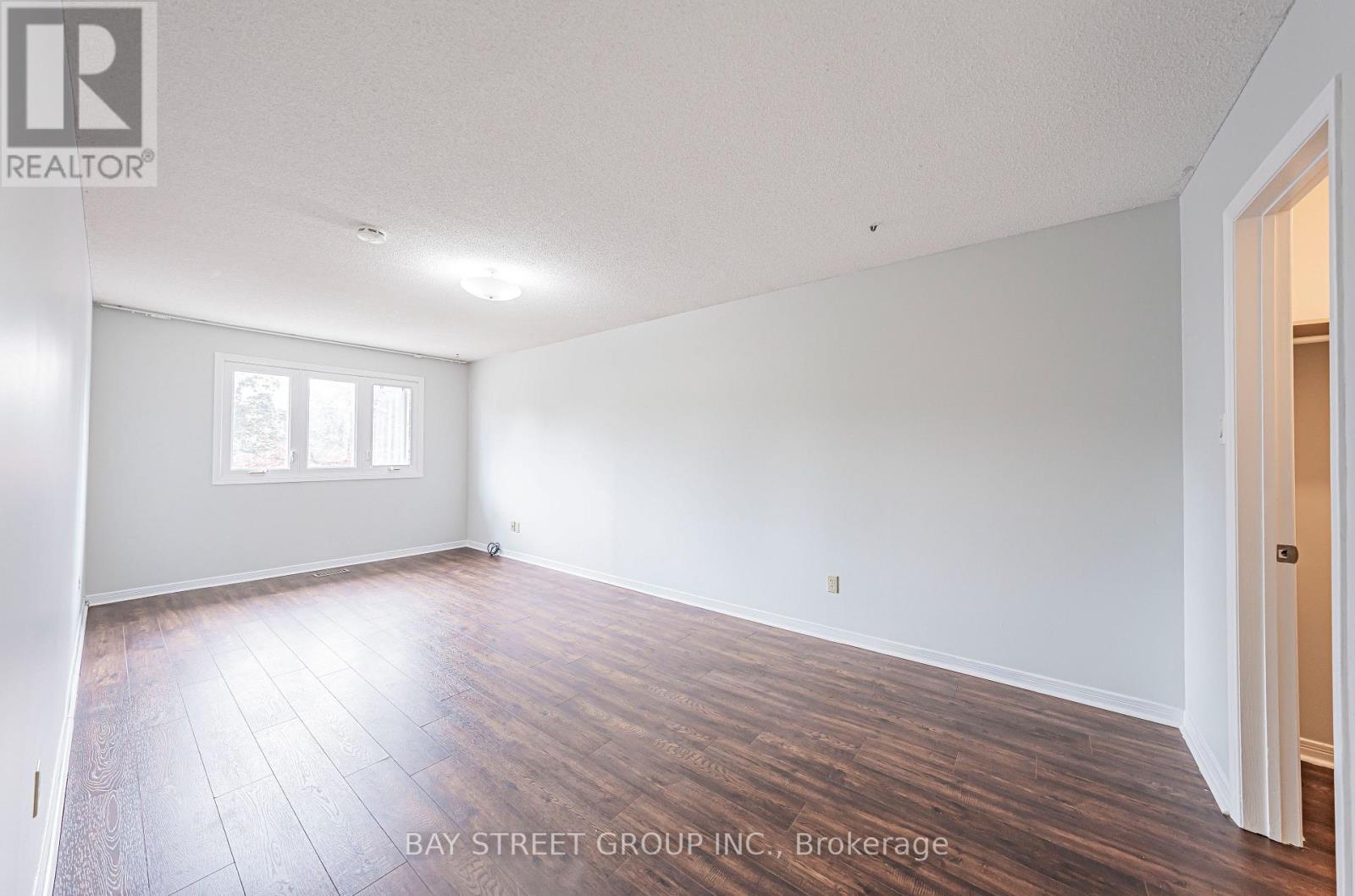 Photo 19 of 547 Raymerville Drive, Markham ON