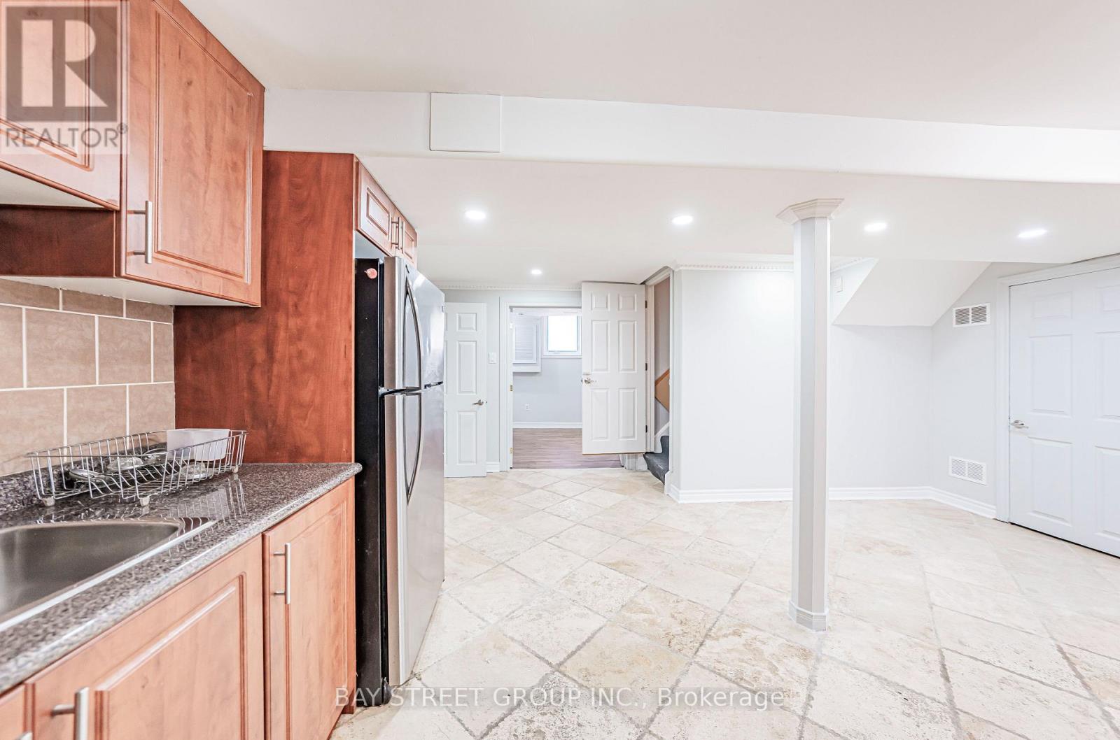Photo 31 of 547 Raymerville Drive, Markham ON