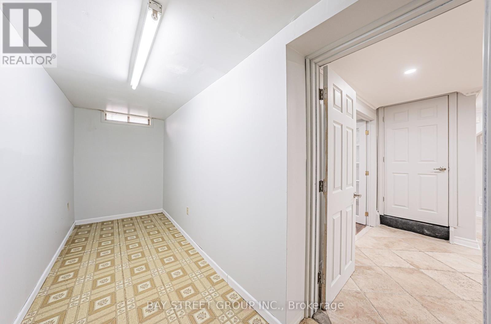 Photo 38 of 547 Raymerville Drive, Markham ON
