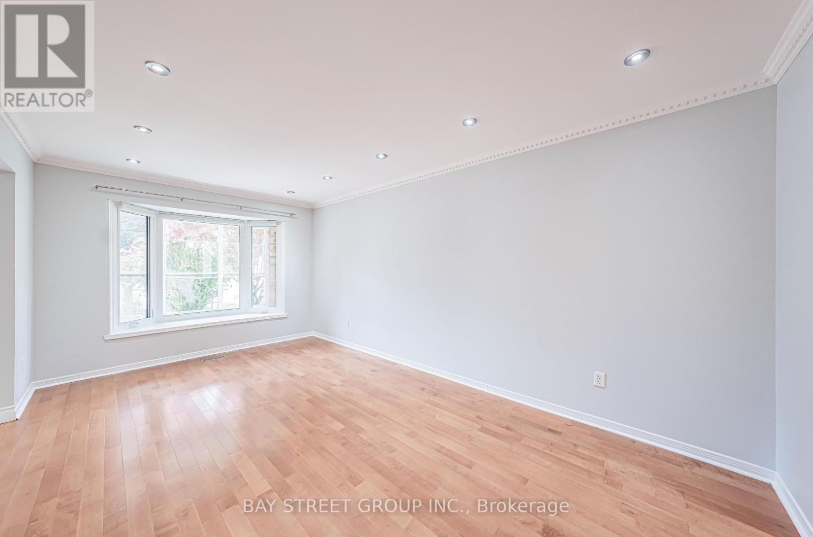 Photo 9 of 547 Raymerville Drive, Markham ON