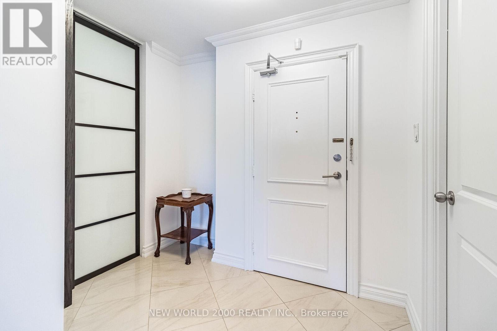 Photo 9 of 410 7811 Yonge Street, Markham ON