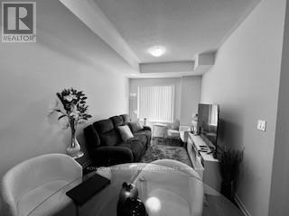 Photo 5 of Th 175 151 Honeycrisp Crescent, Vaughan ON