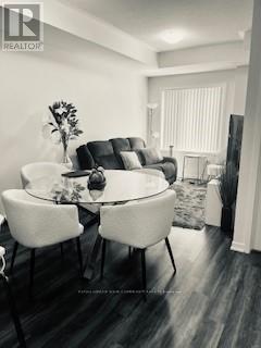 Photo 6 of Th 175 151 Honeycrisp Crescent, Vaughan ON