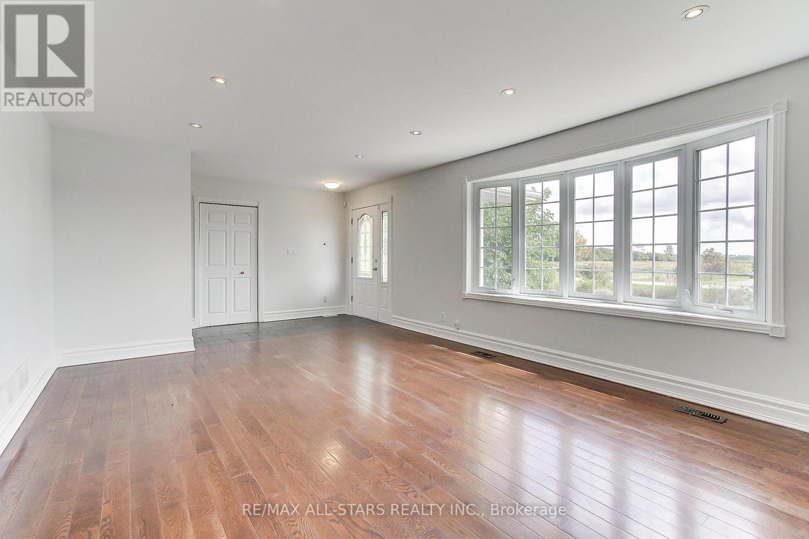 Photo 15 of 6538 Smith Boulevard, Georgina ON