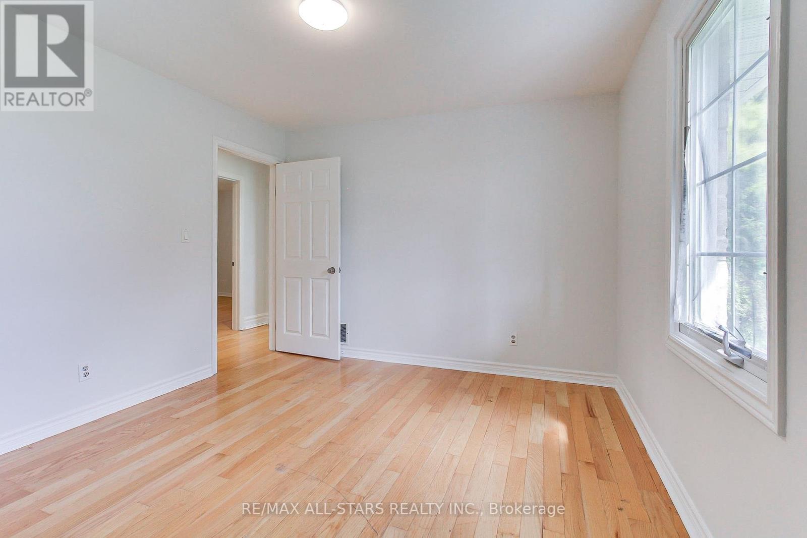 Photo 33 of 6538 Smith Boulevard, Georgina ON