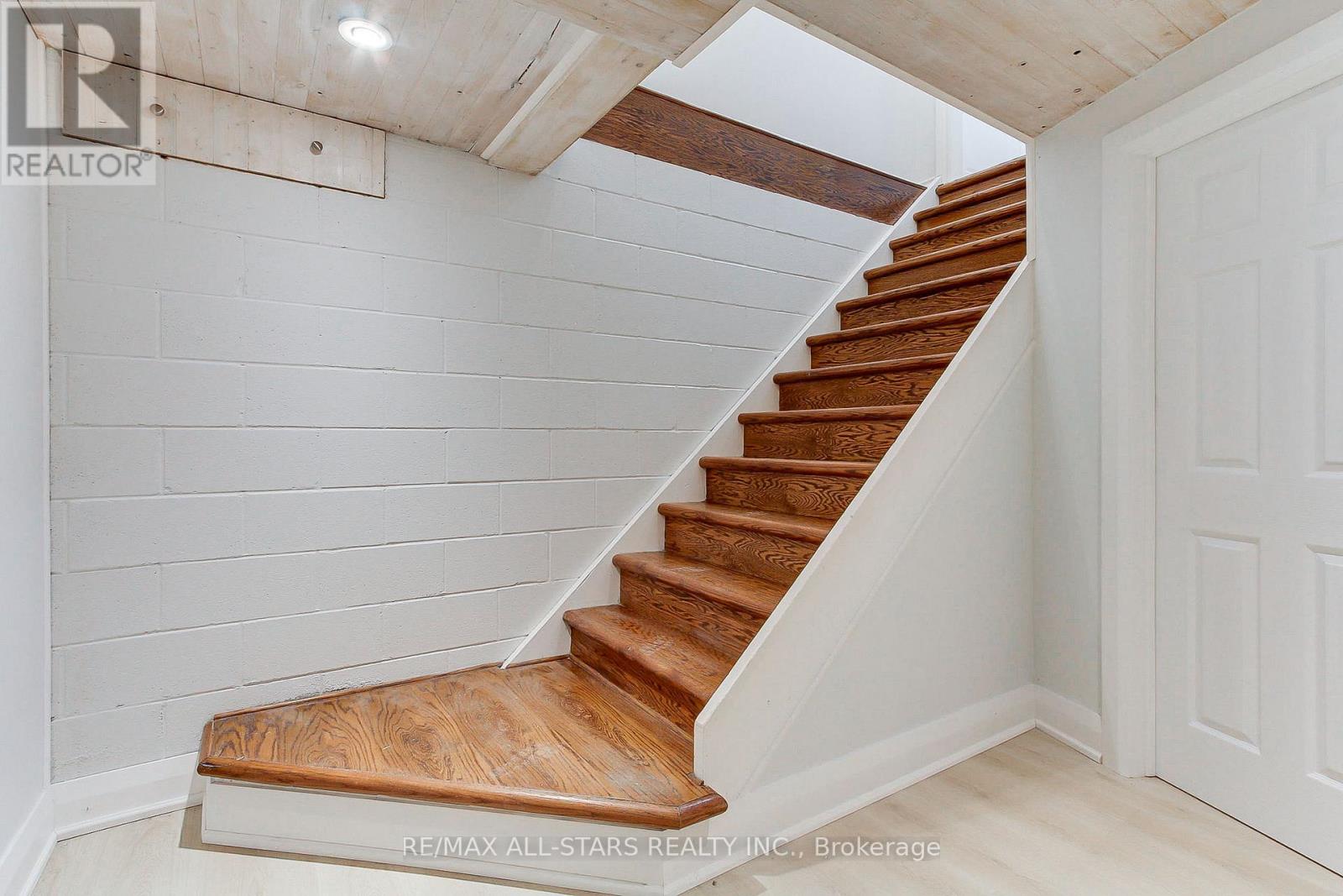 Photo 36 of 6538 Smith Boulevard, Georgina ON