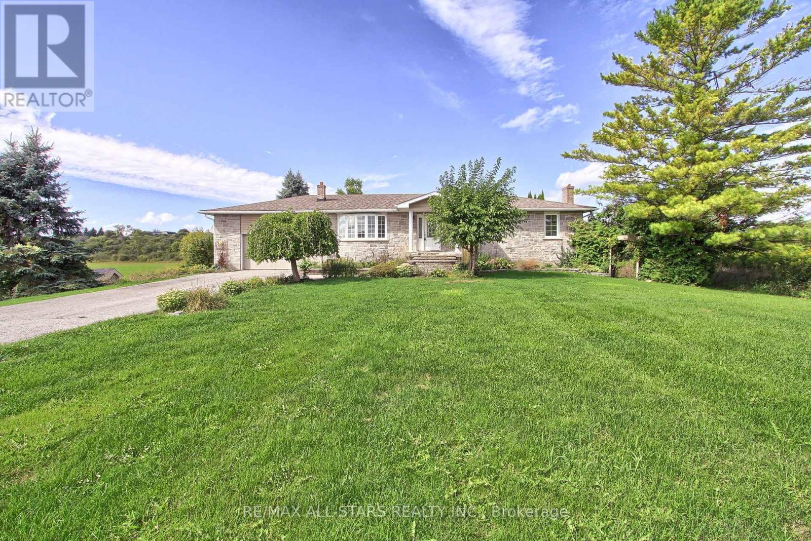 Photo 5 of 6538 Smith Boulevard, Georgina ON