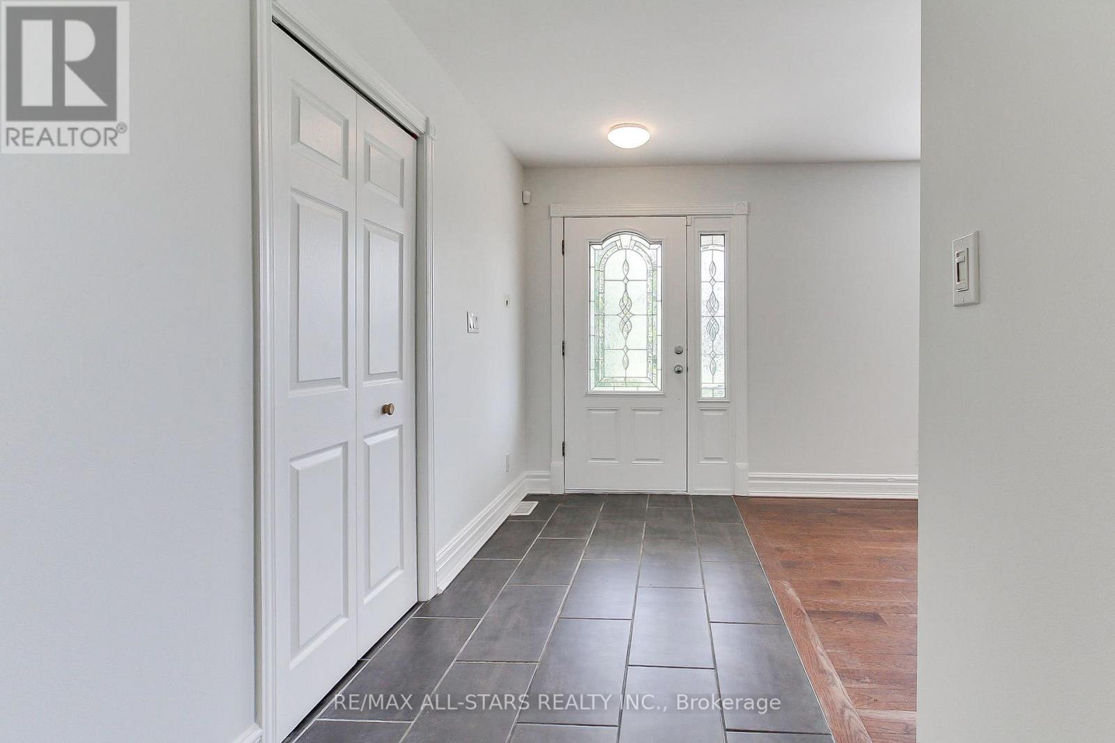 Photo 9 of 6538 Smith Boulevard, Georgina ON