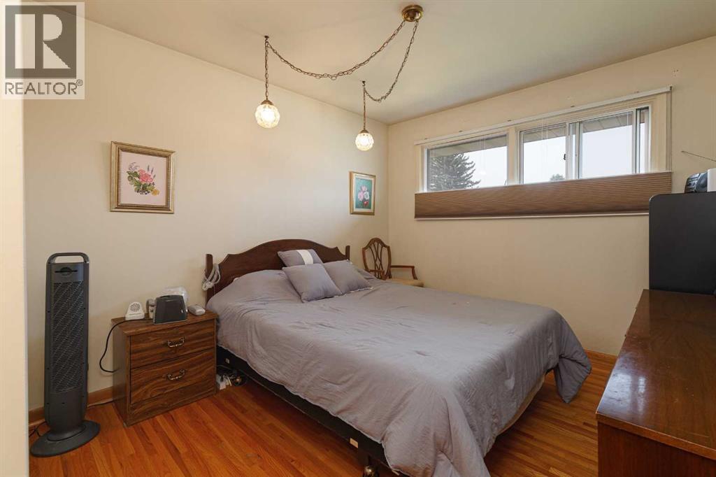 Photo 10 of 4611 Greenhill Crescent Ne, Calgary AB