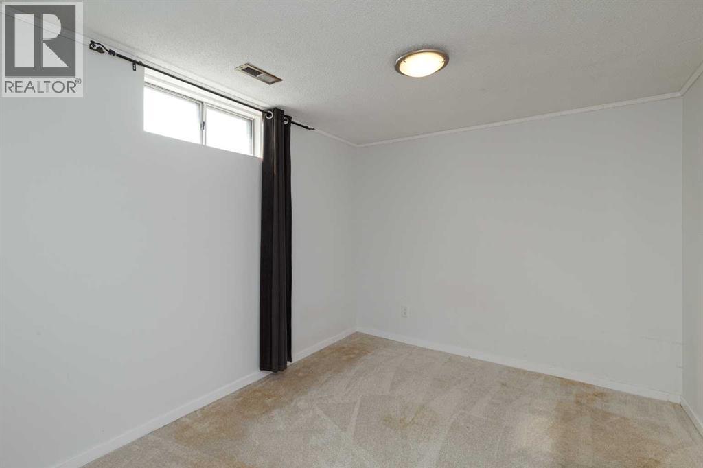 Photo 17 of 4611 Greenhill Crescent Ne, Calgary AB