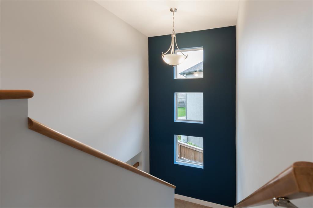 Photo 17 of 42 Grey Owl Place, Winnipeg MB