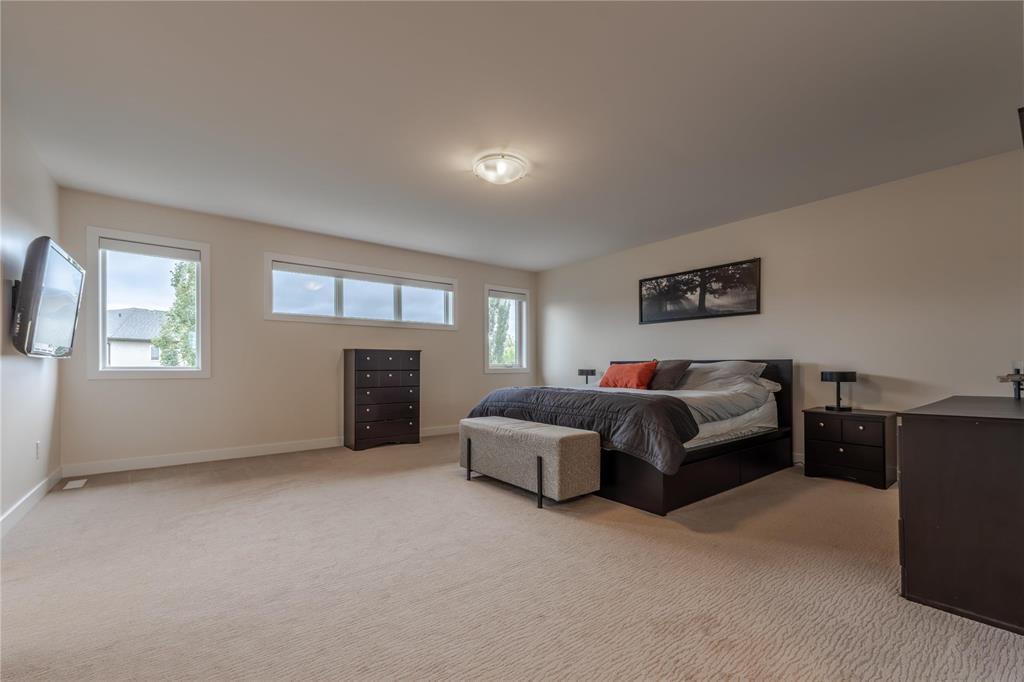 Photo 21 of 42 Grey Owl Place, Winnipeg MB