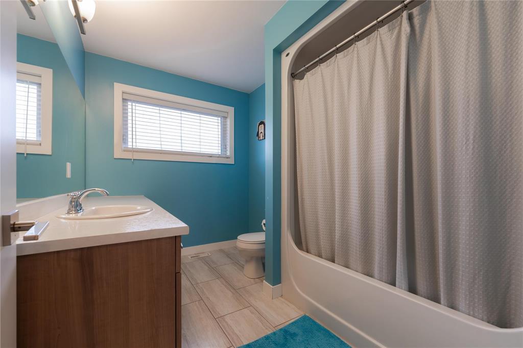 Photo 30 of 42 Grey Owl Place, Winnipeg MB