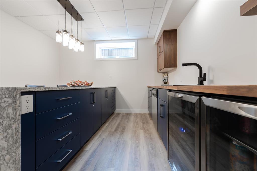 Photo 37 of 42 Grey Owl Place, Winnipeg MB