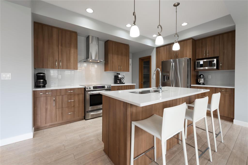 Photo 10 of 42 Grey Owl Place, Winnipeg MB