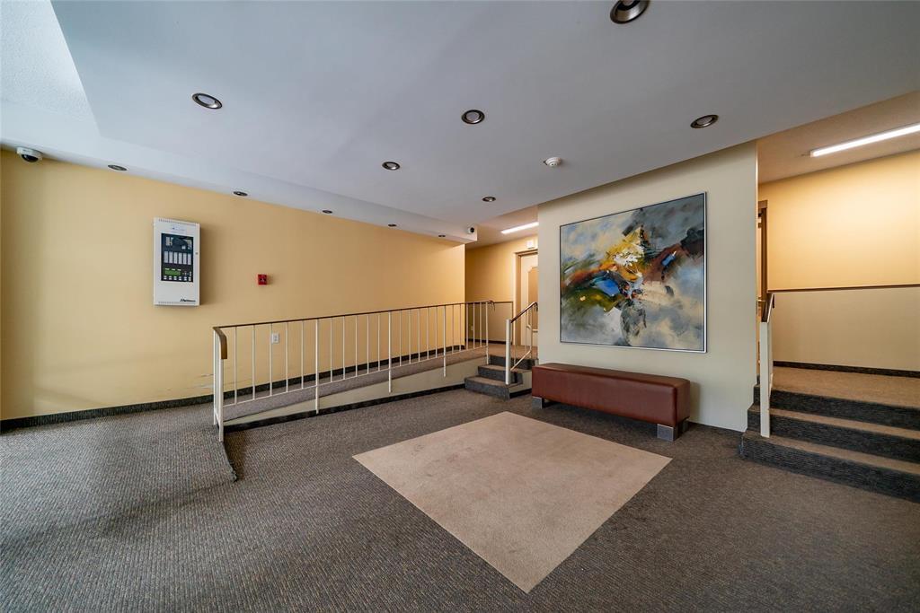Photo 3 of 205 500 Stradbrook Avenue, Winnipeg MB