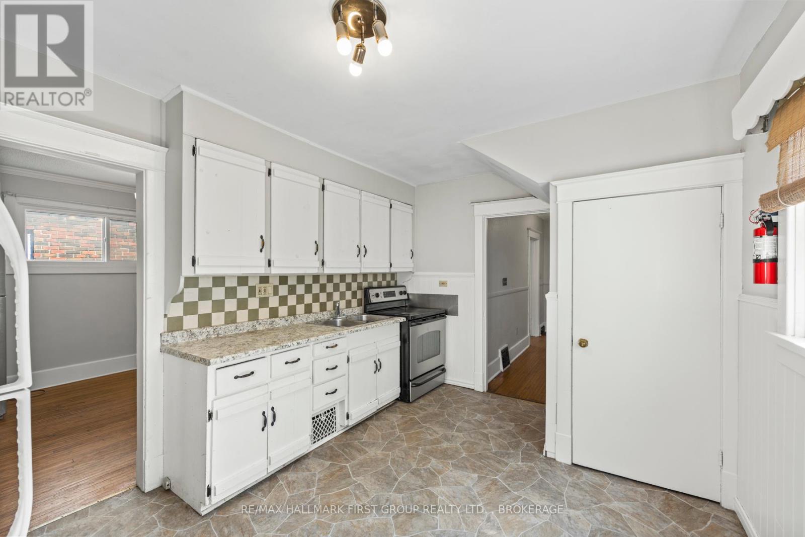 Photo 14 of 516 Victoria Street, Kingston ON