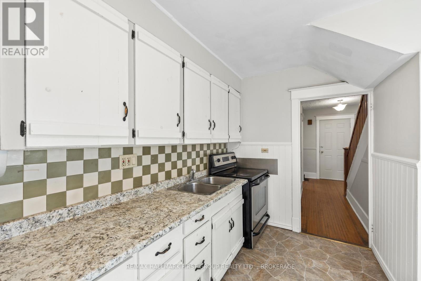 Photo 12 of 516 Victoria Street, Kingston ON