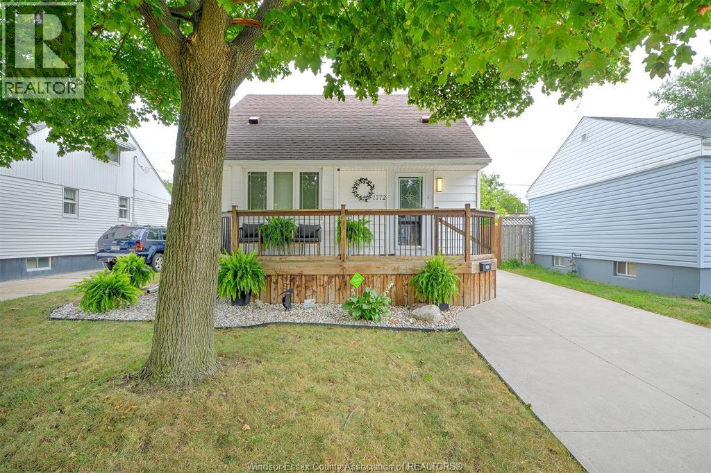 Photo 2 of 1772 Labadie, Windsor ON