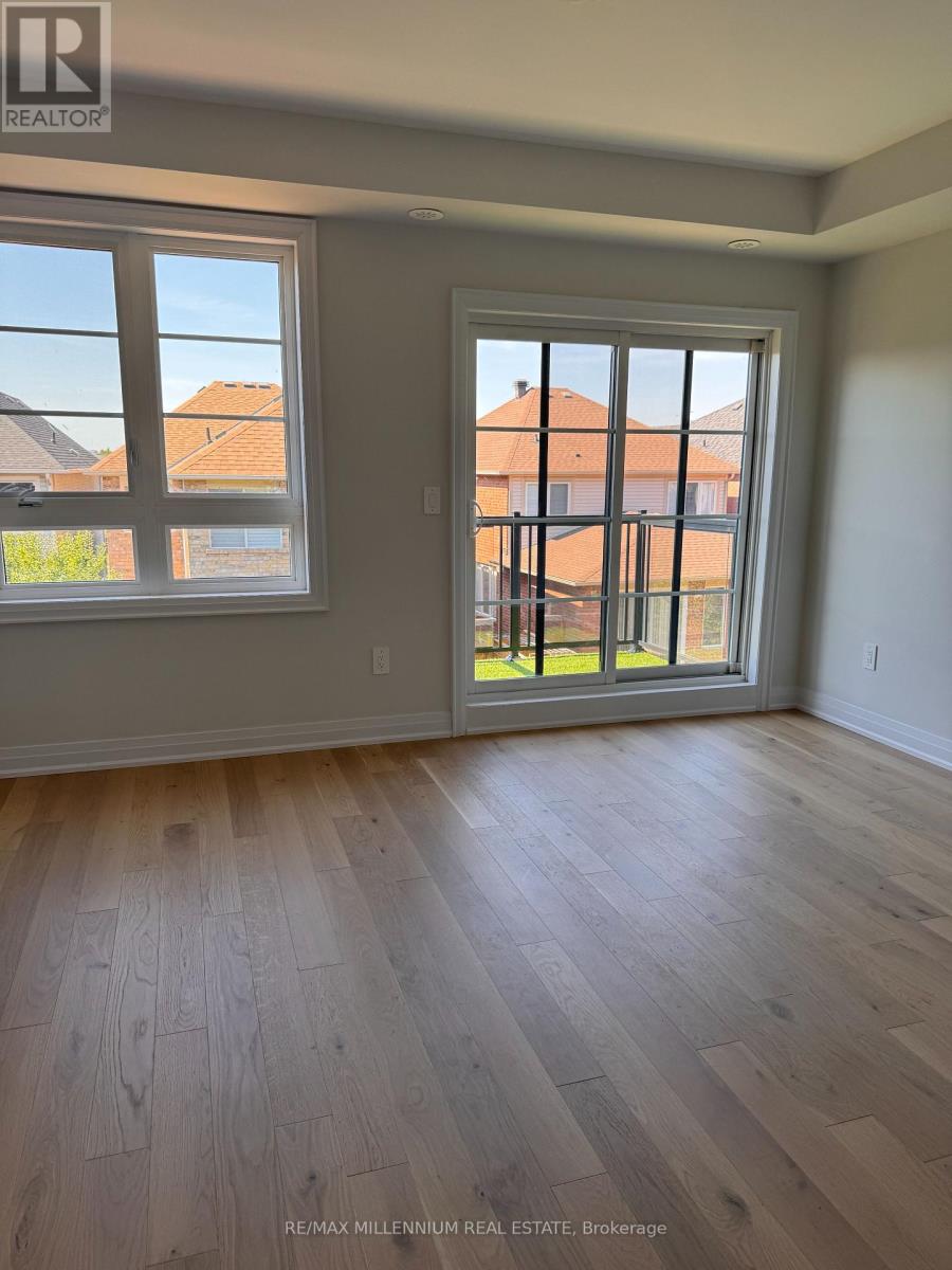Photo 5 of 5975 Saigon Street, Mississauga ON