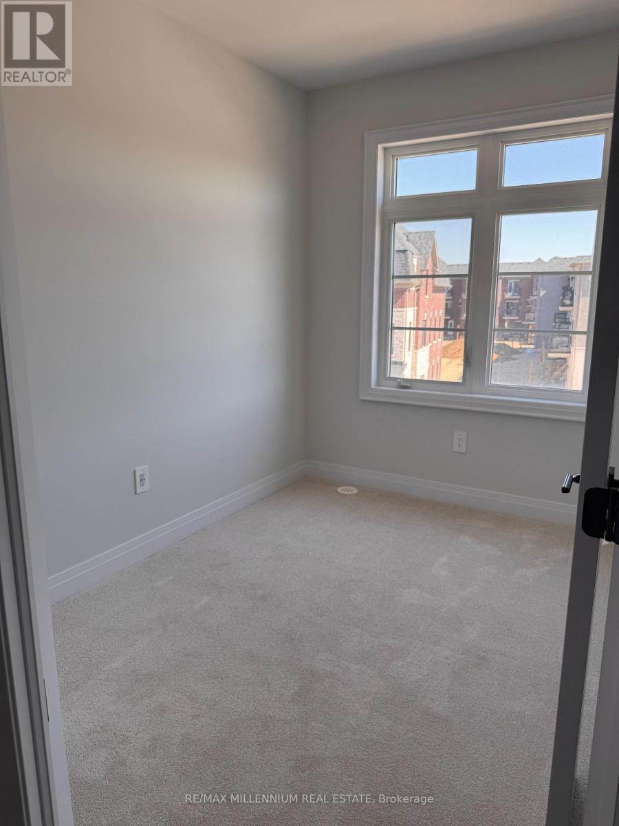 Photo 6 of 5975 Saigon Street, Mississauga ON