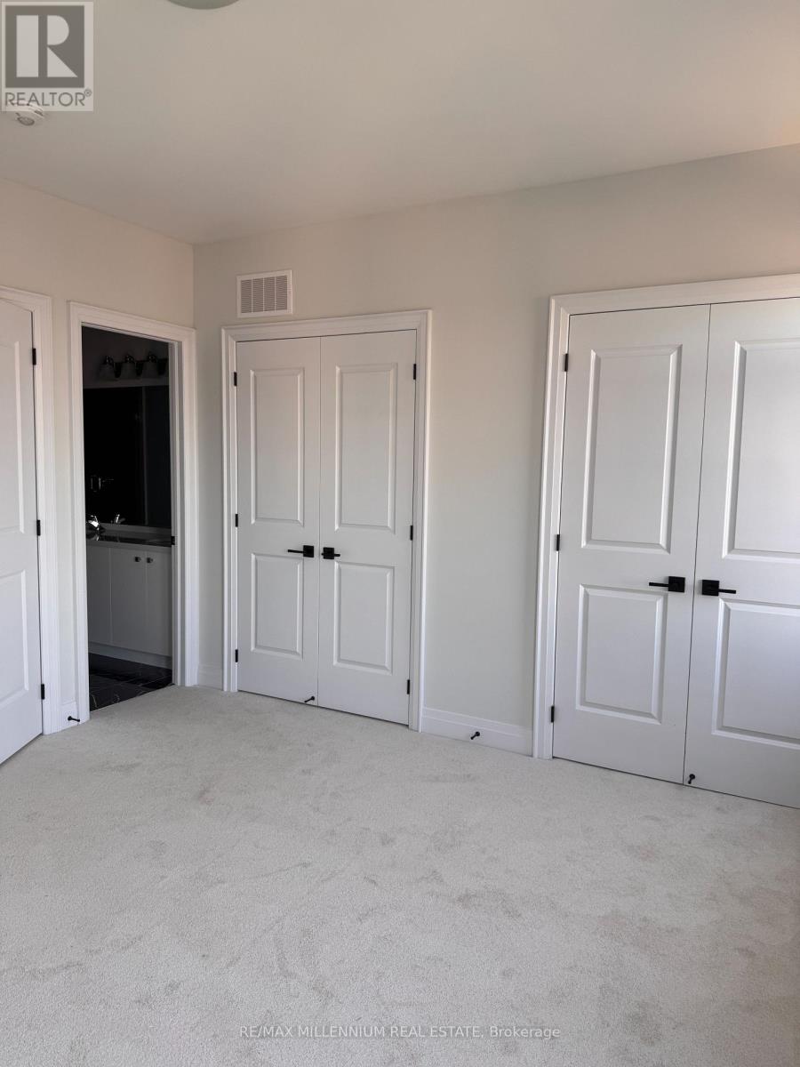 Photo 7 of 5975 Saigon Street, Mississauga ON
