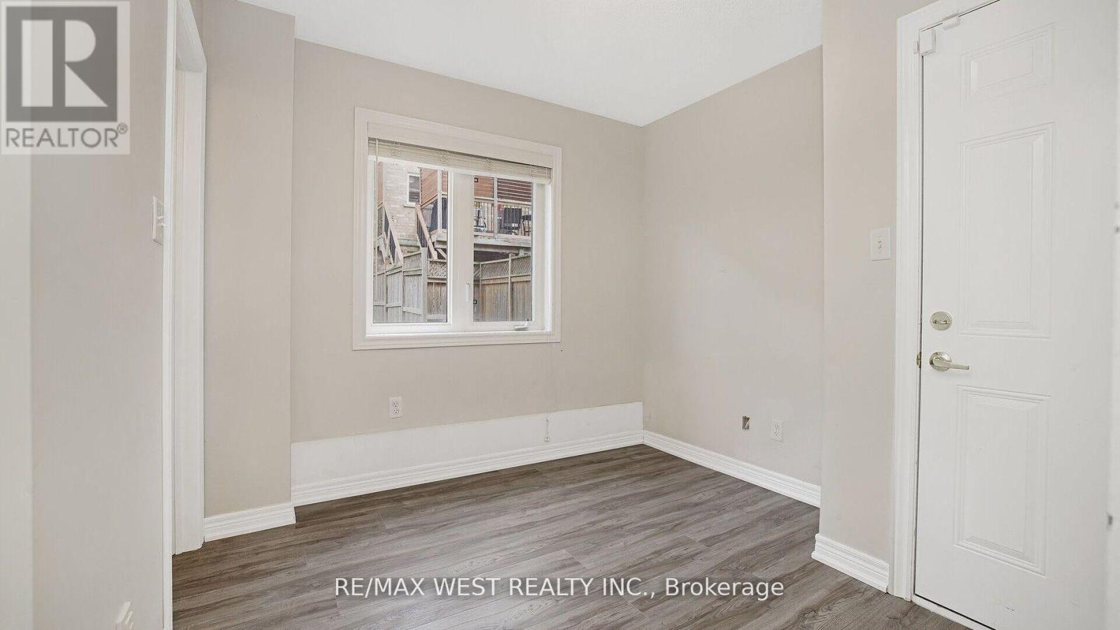 Photo 10 of 9 Freeland Hill W, Brampton ON