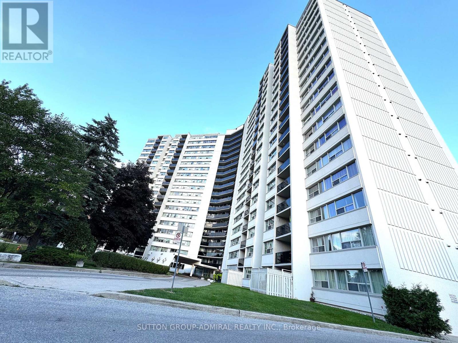 Photo 1 of 1105 530 Lolita Gardens N, Mississauga ON