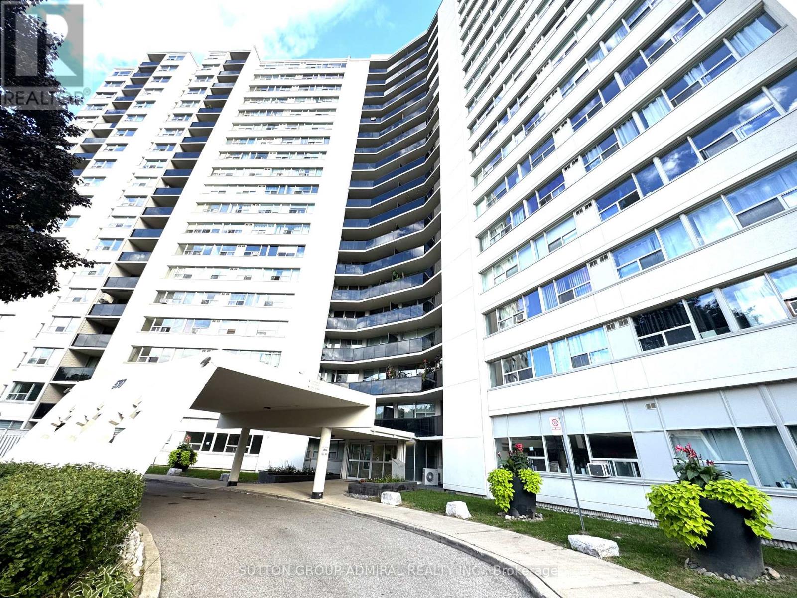 Photo 2 of 1105 530 Lolita Gardens N, Mississauga ON