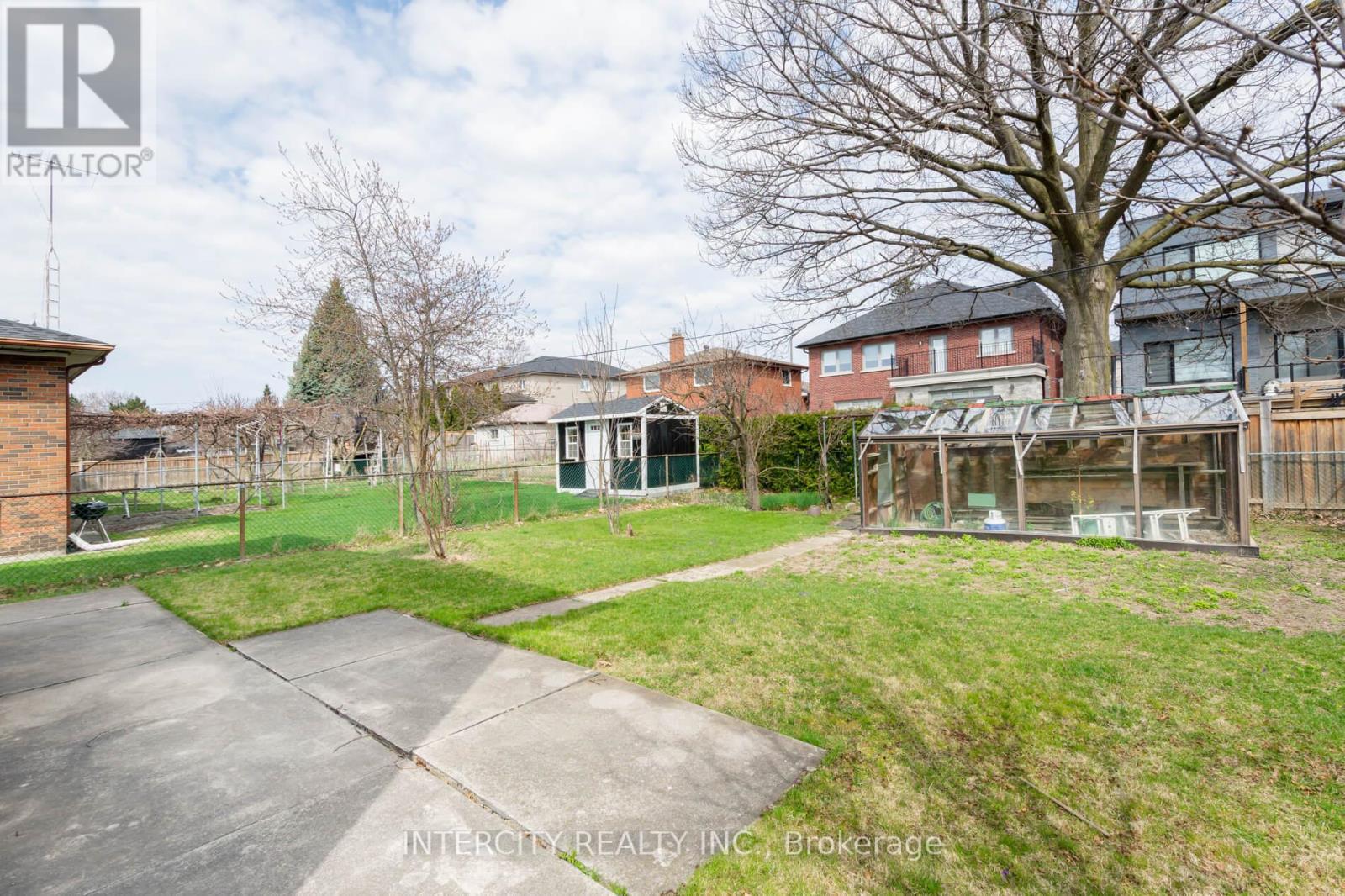 Photo 36 of 852 Glencairn Avenue, Toronto ON