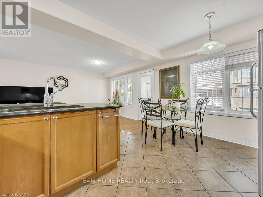 Photo 11 of 1 700 Neighbourhood Circle, Mississauga ON