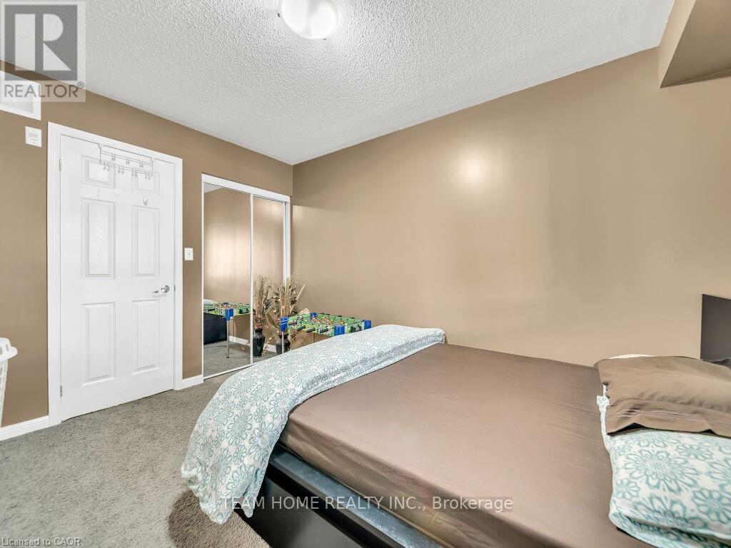 Photo 22 of 1 700 Neighbourhood Circle, Mississauga ON