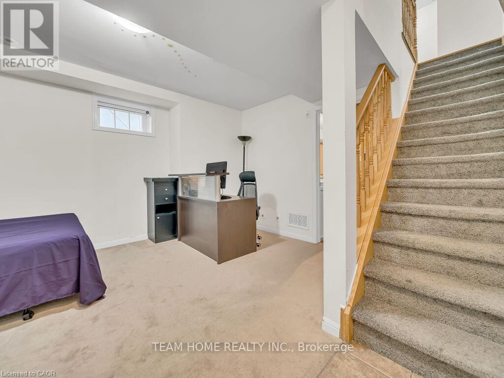 Photo 29 of 1 700 Neighbourhood Circle, Mississauga ON
