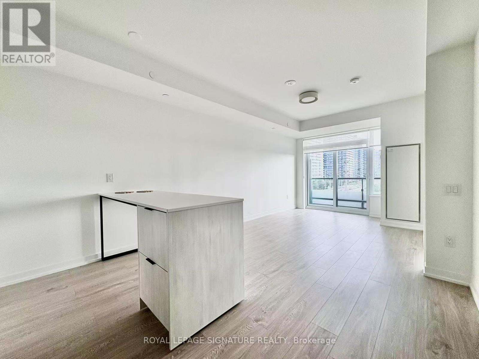 Photo 2 of 618 2485 Eglinton Avenue W, Mississauga ON