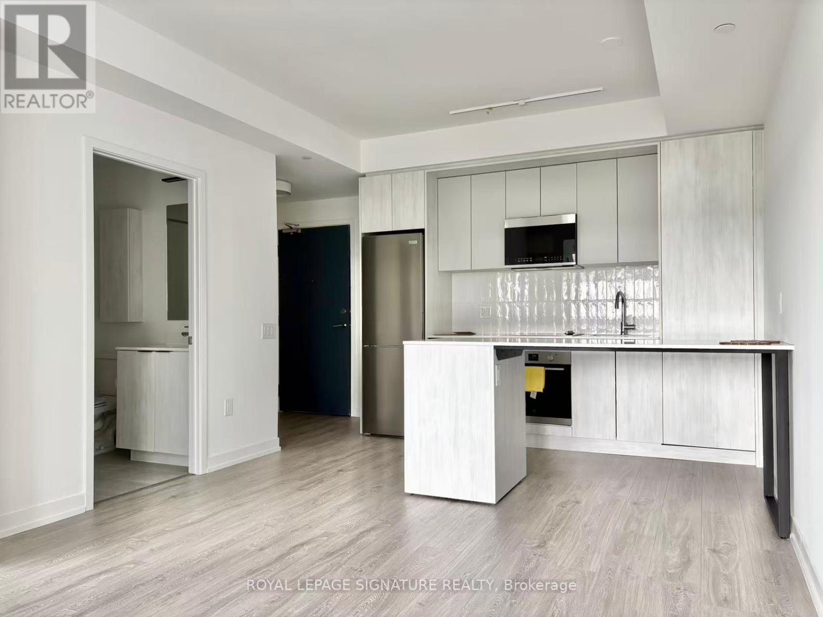 Photo 3 of 618 2485 Eglinton Avenue W, Mississauga ON
