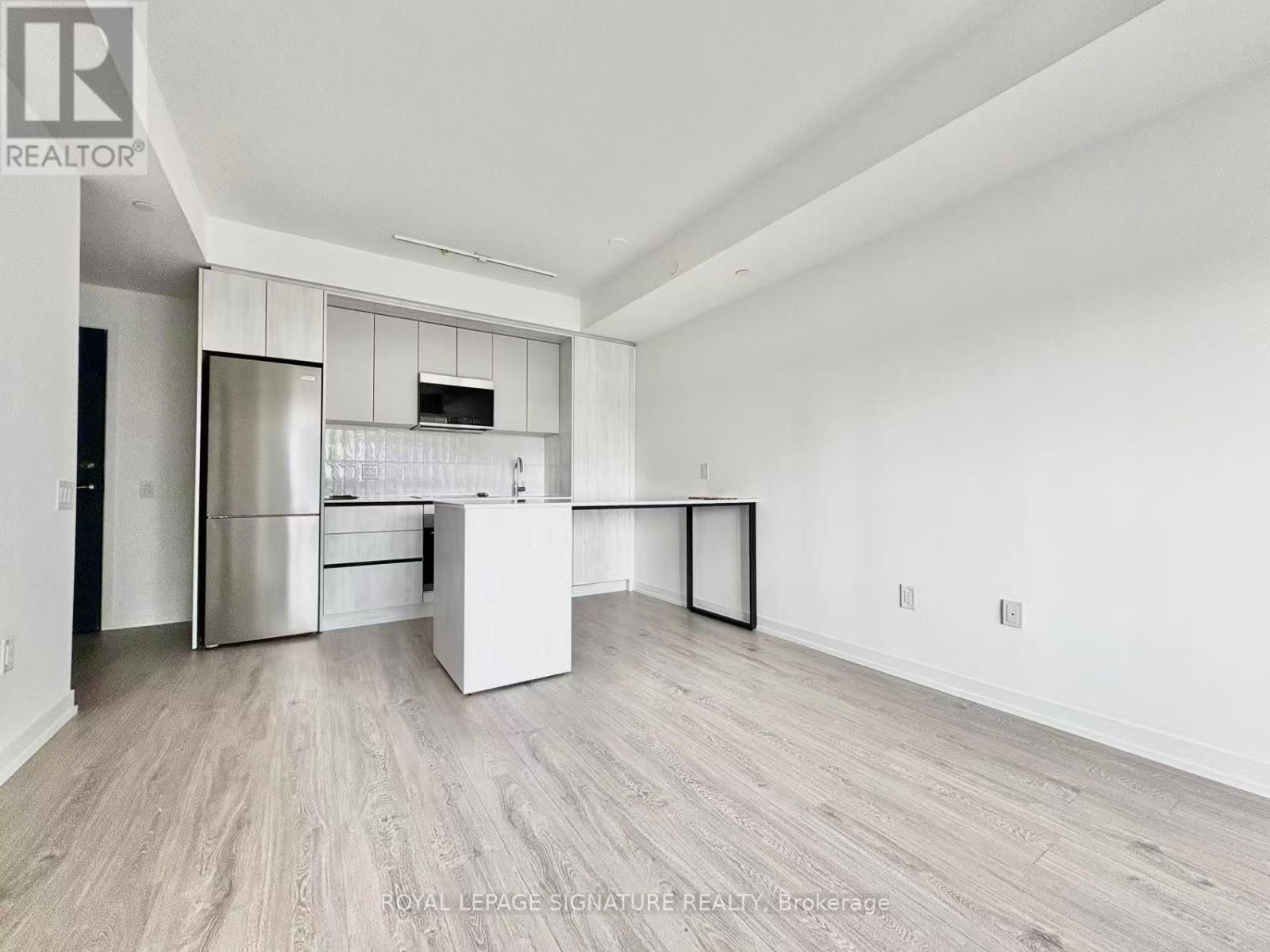 Photo 4 of 618 2485 Eglinton Avenue W, Mississauga ON