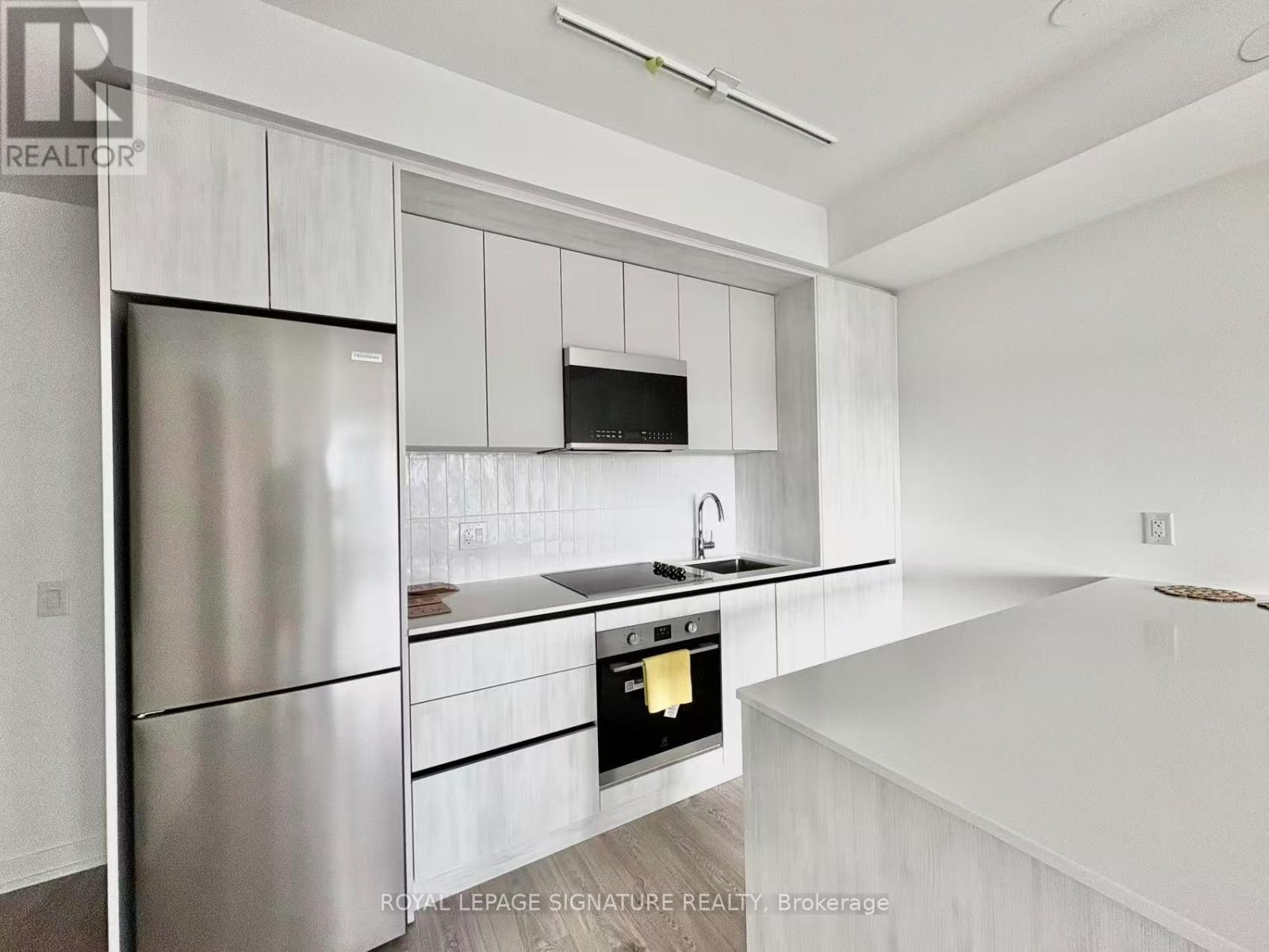 Photo 5 of 618 2485 Eglinton Avenue W, Mississauga ON