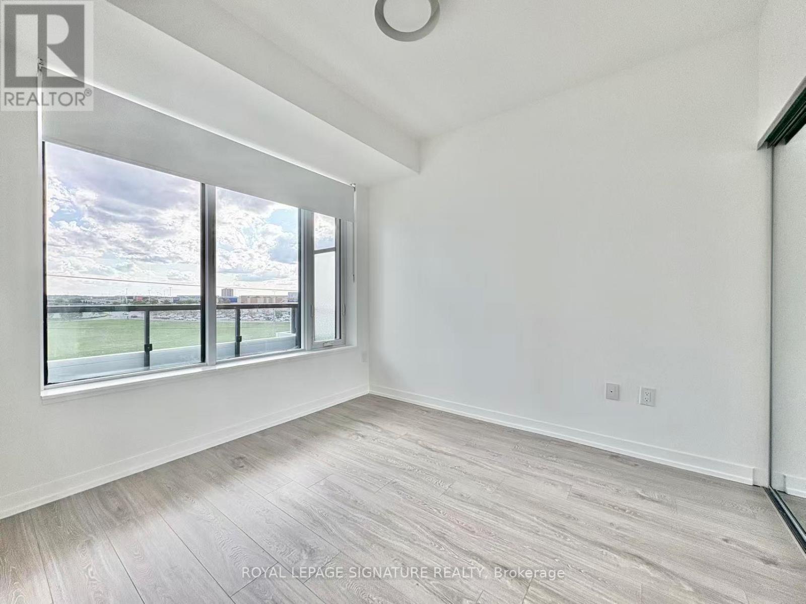 Photo 7 of 618 2485 Eglinton Avenue W, Mississauga ON