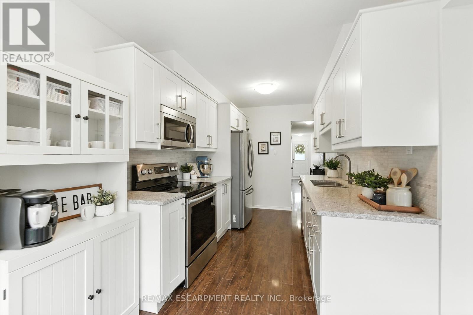 Photo 13 of 23 415 River Oaks Boulevard W, Oakville ON