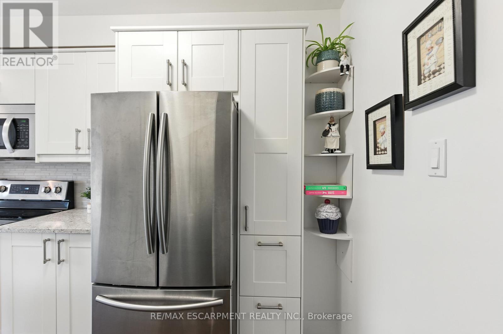 Photo 16 of 23 415 River Oaks Boulevard W, Oakville ON