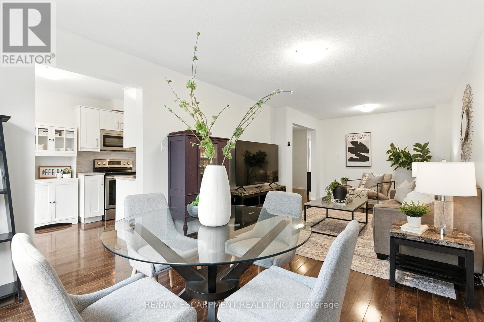 Photo 9 of 23 415 River Oaks Boulevard W, Oakville ON
