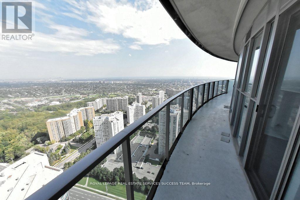 Photo 12 of 4808 60 Absolute Avenue, Mississauga ON