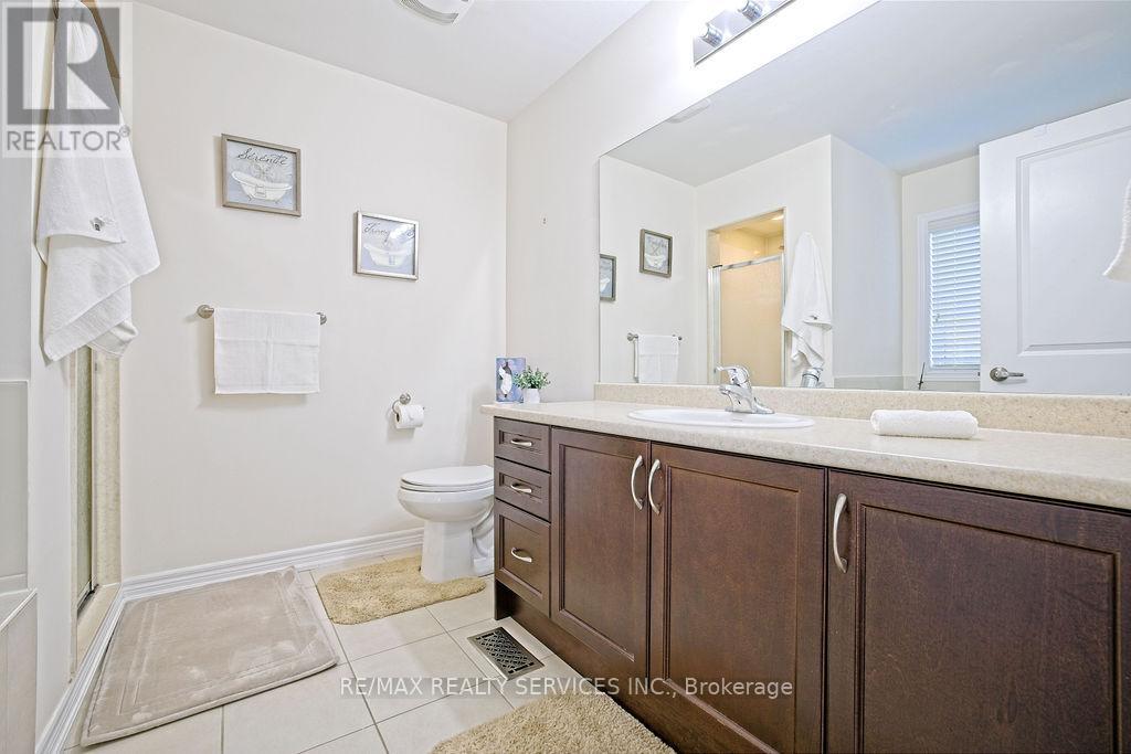 Photo 18 of 11 Trentonian Street, Brampton ON