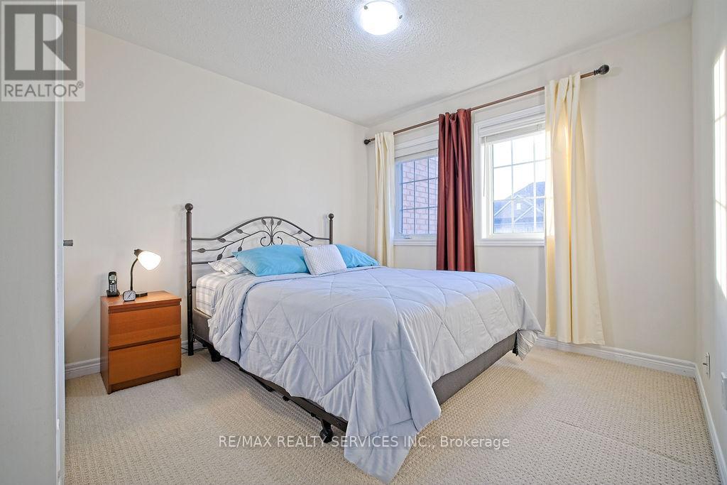 Photo 25 of 11 Trentonian Street, Brampton ON